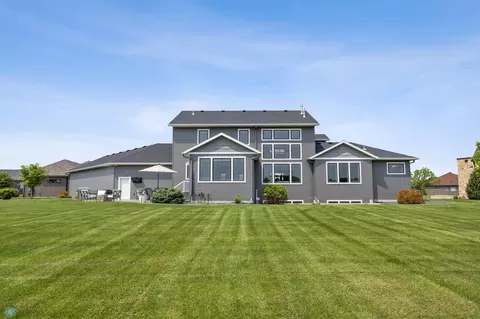Exterior - 787 Riverbend Rd, Oxbow, ND 58047 photo 8 of 13