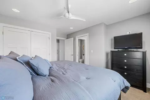 Bedroom - 787 Riverbend Rd, Oxbow, ND 58047 photo 8 of 8
