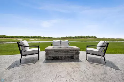 Exterior - 787 Riverbend Rd, Oxbow, ND 58047 photo 6 of 13