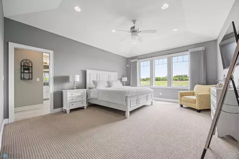 Bedroom - 787 Riverbend Rd, Oxbow, ND 58047 photo 1 of 8