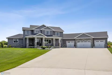 Exterior - 787 Riverbend Rd, Oxbow, ND 58047 photo 2 of 13