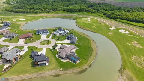 View/Area - 787 Riverbend Rd, Oxbow, ND 58047 photo 4 of 8