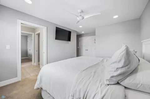 Bedroom - 787 Riverbend Rd, Oxbow, ND 58047 photo 6 of 8