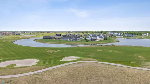 View/Area - 787 Riverbend Rd, Oxbow, ND 58047 photo 5 of 8