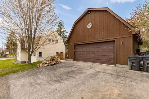 Exterior - 4031 Regent St, Duluth, MN 55804 photo 9 of 10