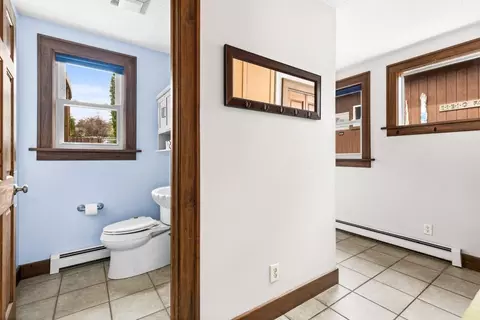 Entry Way - 4031 Regent St, Duluth, MN 55804 photo 4 of 4