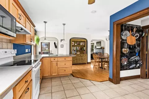 Kitchen - 4031 Regent St, Duluth, MN 55804 photo 6 of 6