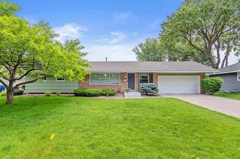 9301 10th Ave S, Bloomington, MN 55420