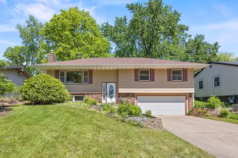 2445 Indian Way, North Saint Paul, MN 55109