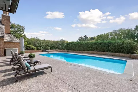 Exterior - 1150 Wyndmere Rd, Wayzata, MN 55391 photo 10 of 19