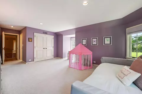 Bedroom - 1150 Wyndmere Rd, Wayzata, MN 55391 photo 5 of 10