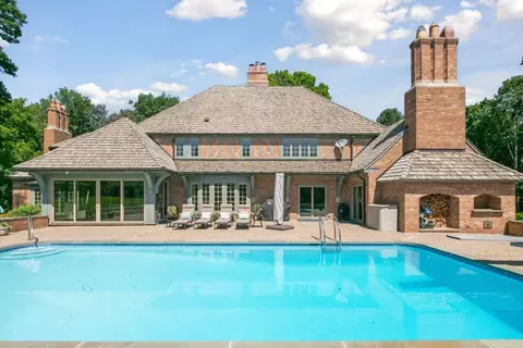 Exterior - 1150 Wyndmere Rd, Wayzata, MN 55391 photo 9 of 19