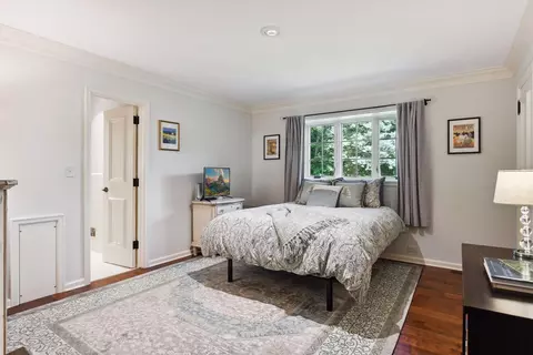 Bedroom - 1150 Wyndmere Rd, Wayzata, MN 55391 photo 1 of 10