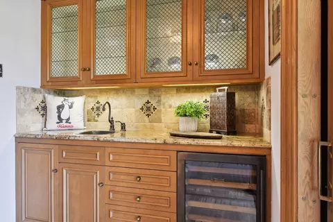 Kitchen - 1150 Wyndmere Rd, Wayzata, MN 55391 photo 9 of 9