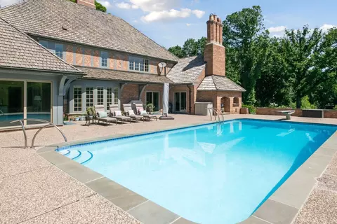 Exterior - 1150 Wyndmere Rd, Wayzata, MN 55391 photo 4 of 19