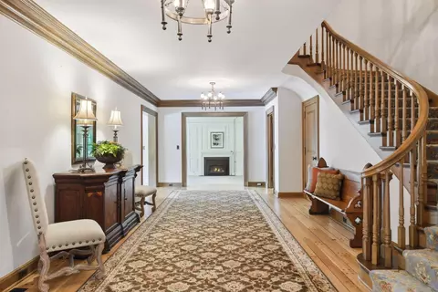 Entry Way - 1150 Wyndmere Rd, Wayzata, MN 55391 photo 2 of 6