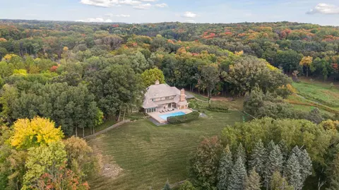 View/Area - 1150 Wyndmere Rd, Wayzata, MN 55391 photo 2 of 2