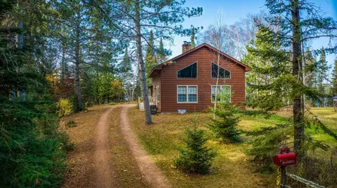 9337 Moccasin Creek Rd NW, Bemidji, MN 56601