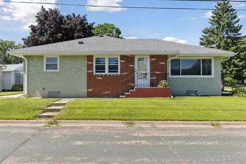 101 Frost St W, South Saint Paul, MN 55075