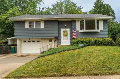 2731 12th Ave NW, Rochester, MN 55901