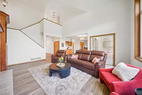 1106 Shumway Ct, Faribault, MN 55021 photo 9