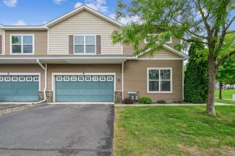 1964 Commonwealth Blvd #5, Chanhassen, MN 55317