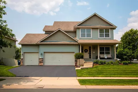 19801 Dover Dr, Farmington, MN 55024