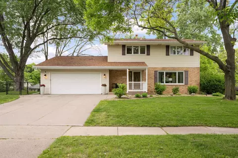 11600 River Hills Dr, Burnsville, MN 55337