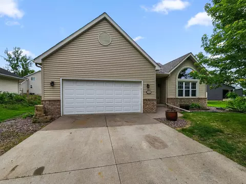7364 170th St, Rosemount, MN 55068