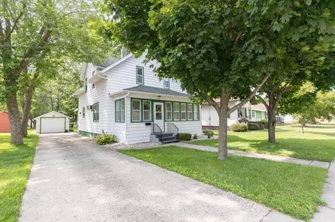 334 Augusta Ave, Paynesville, MN 56362