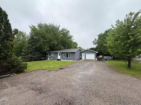 413 Main St, New London, MN 56273