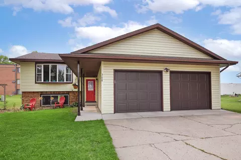 308 18th Ave NE, Waseca, MN 56093