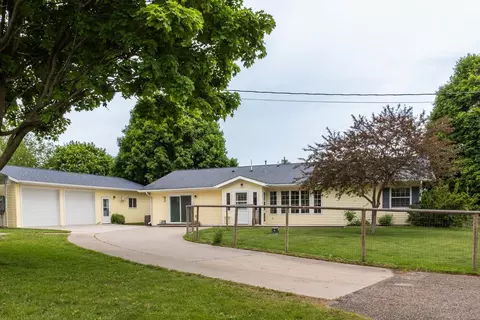 409 Hillcrest St E, Lanesboro, MN 55949
