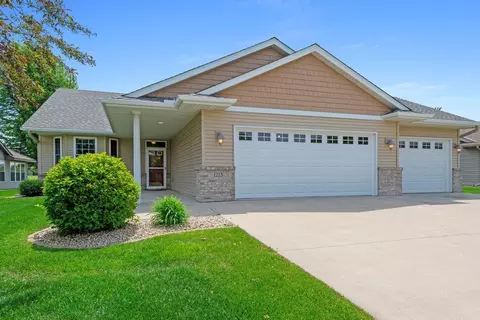 1223 Cypress Dr W, Annandale, MN 55302