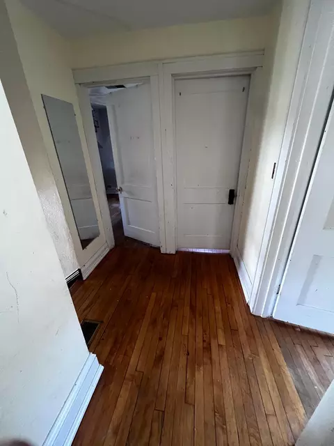 Entry Way - 722 2nd St SW, Willmar, MN 56201 photo 1 of 1