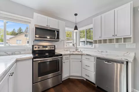 331 E Locust St, Duluth, MN 55811 photo 8