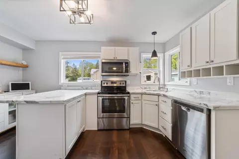 331 E Locust St, Duluth, MN 55811 photo 7