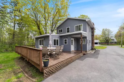 331 E Locust St, Duluth, MN 55811 photo 2