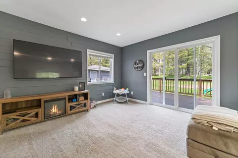 331 E Locust St, Duluth, MN 55811 photo 6