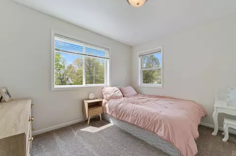 331 E Locust St, Duluth, MN 55811 photo 17