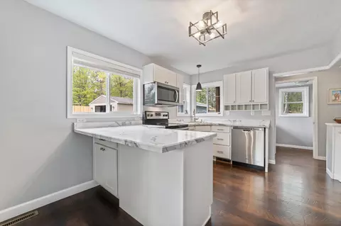 331 E Locust St, Duluth, MN 55811 photo 10