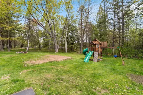 331 E Locust St, Duluth, MN 55811 photo 37