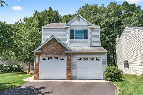 5711 Donegal Dr, Shoreview, MN 55126