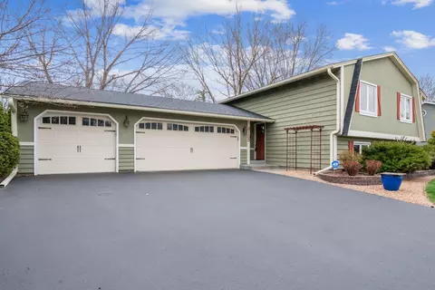 3135 Cuneen Trl, Inver Grove Heights, MN 55076
