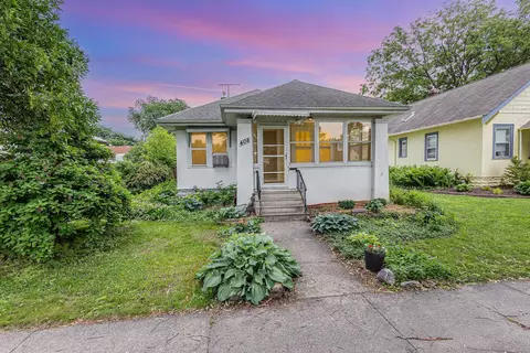 408 Brimhall St, Saint Paul, MN 55105