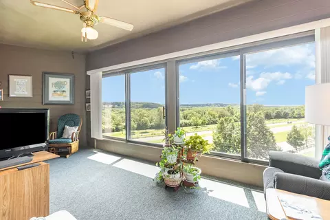 2265 Youngman Ave #508E, Saint Paul, MN 55116