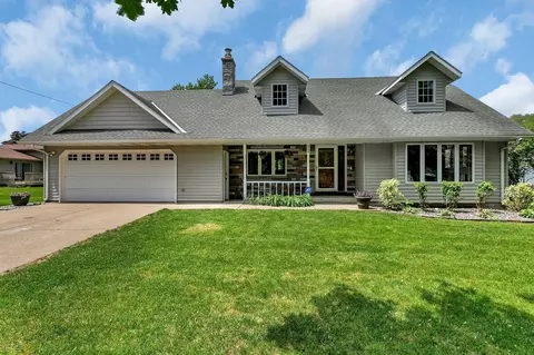 829 Cummings Ln, Saint Cloud, MN 56301