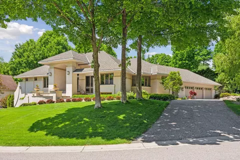 6420 Thornberry Curv, Excelsior, MN 55331