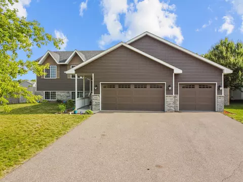 1060 Fillmore Cir NE, East Bethel, MN 55005