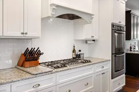 Kitchen - 26350 Alexander Ln, Shorewood, MN 55331 photo 7 of 7